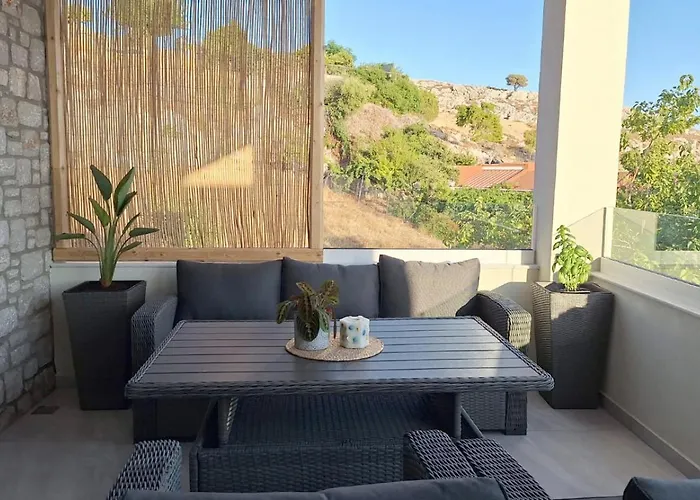 Sirin Luxury - 1st Floor * Charaki